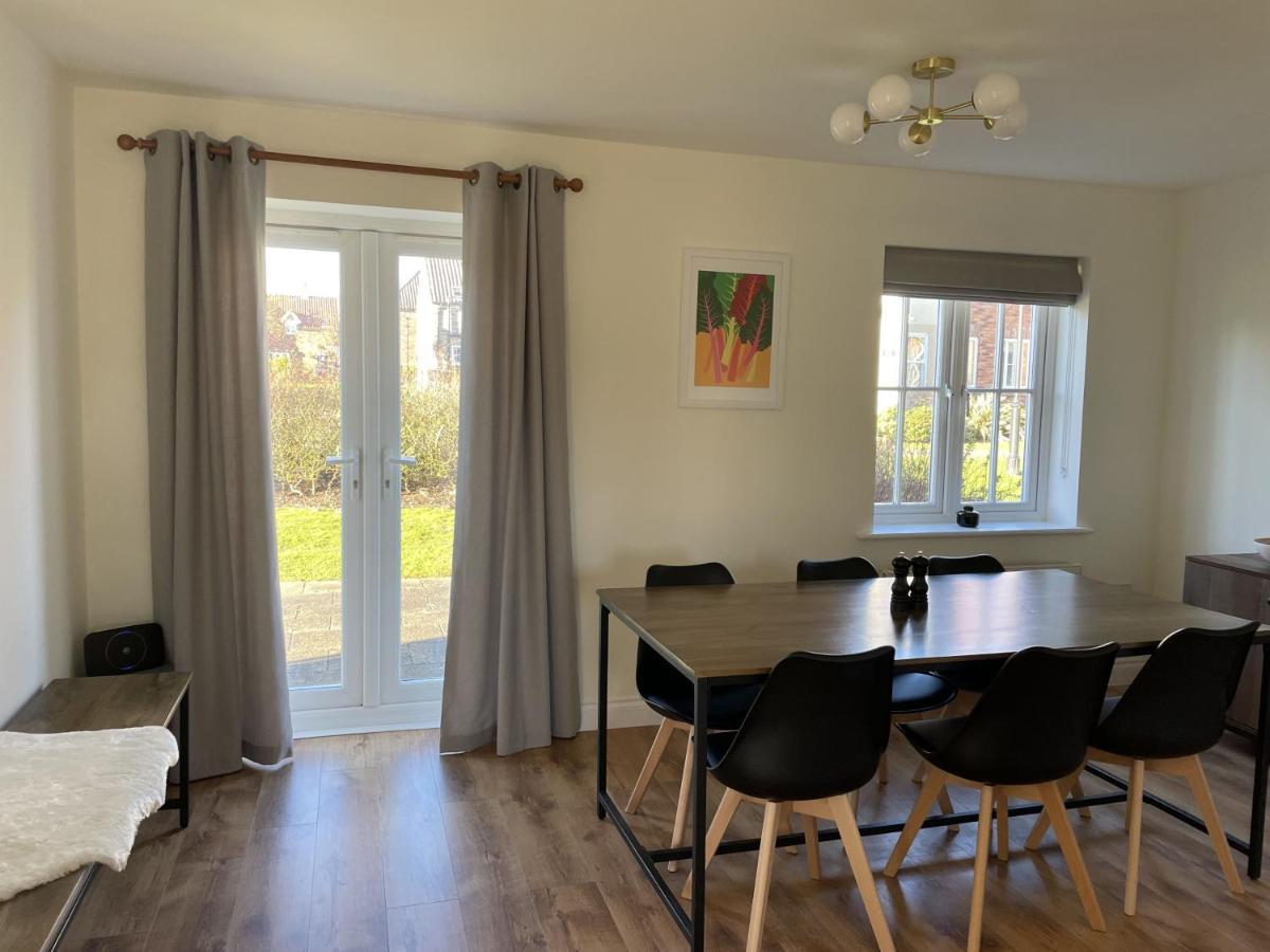 Caramel Cottage At The Bay Filey, Sleeps 6, 2 Dogs Welcome For Free Too Εξωτερικό φωτογραφία
